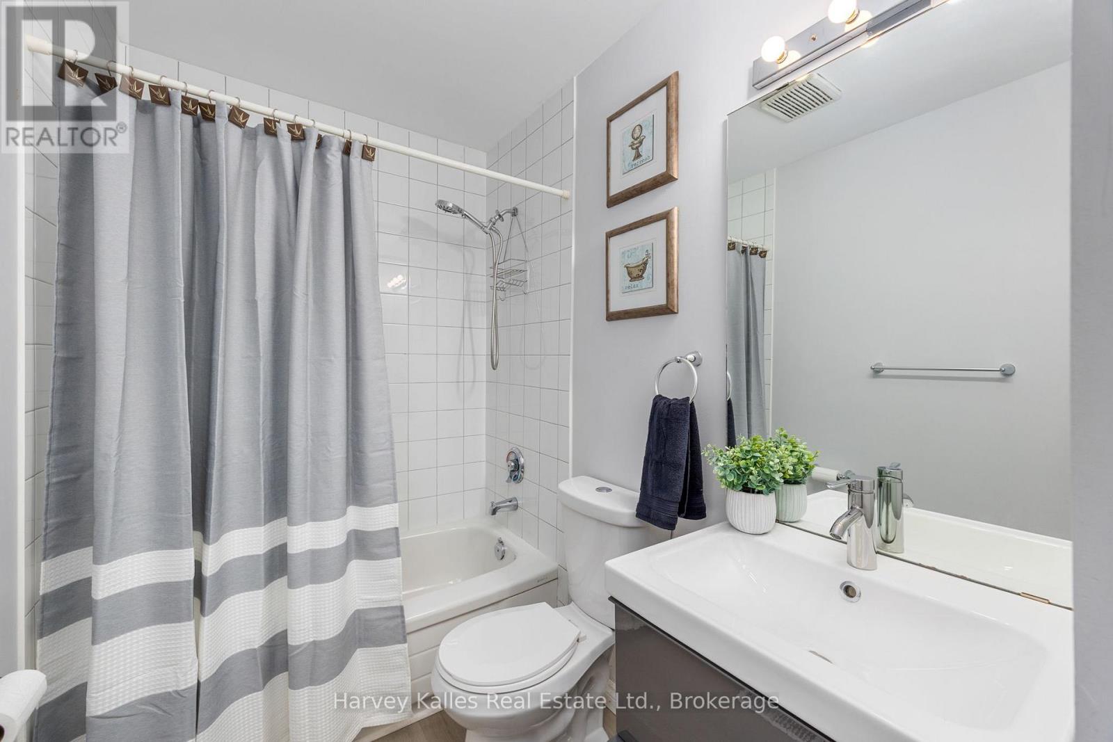Photo 4 of 37 146 Settlers Way, Blue Mountains ON