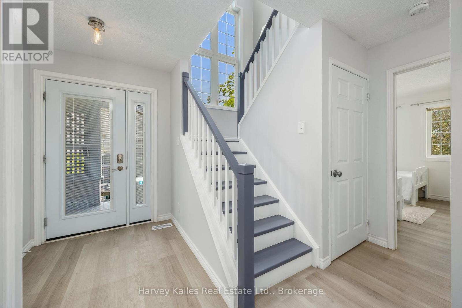 Photo 19 of 37 146 Settlers Way, Blue Mountains ON