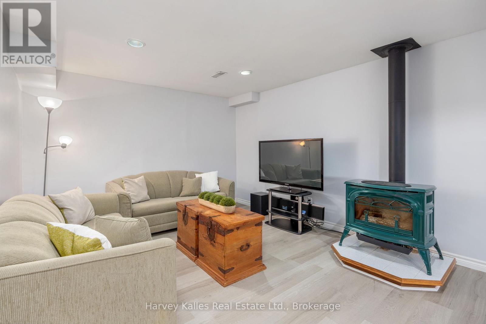 Photo 26 of 37 146 Settlers Way, Blue Mountains ON
