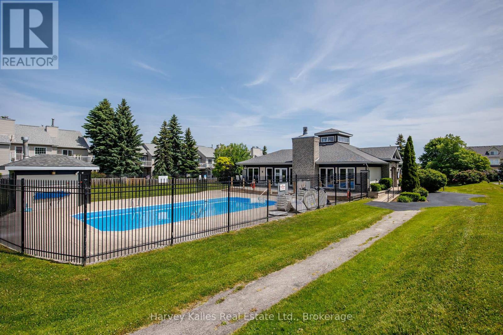 Photo 20 of 37 146 Settlers Way, Blue Mountains ON