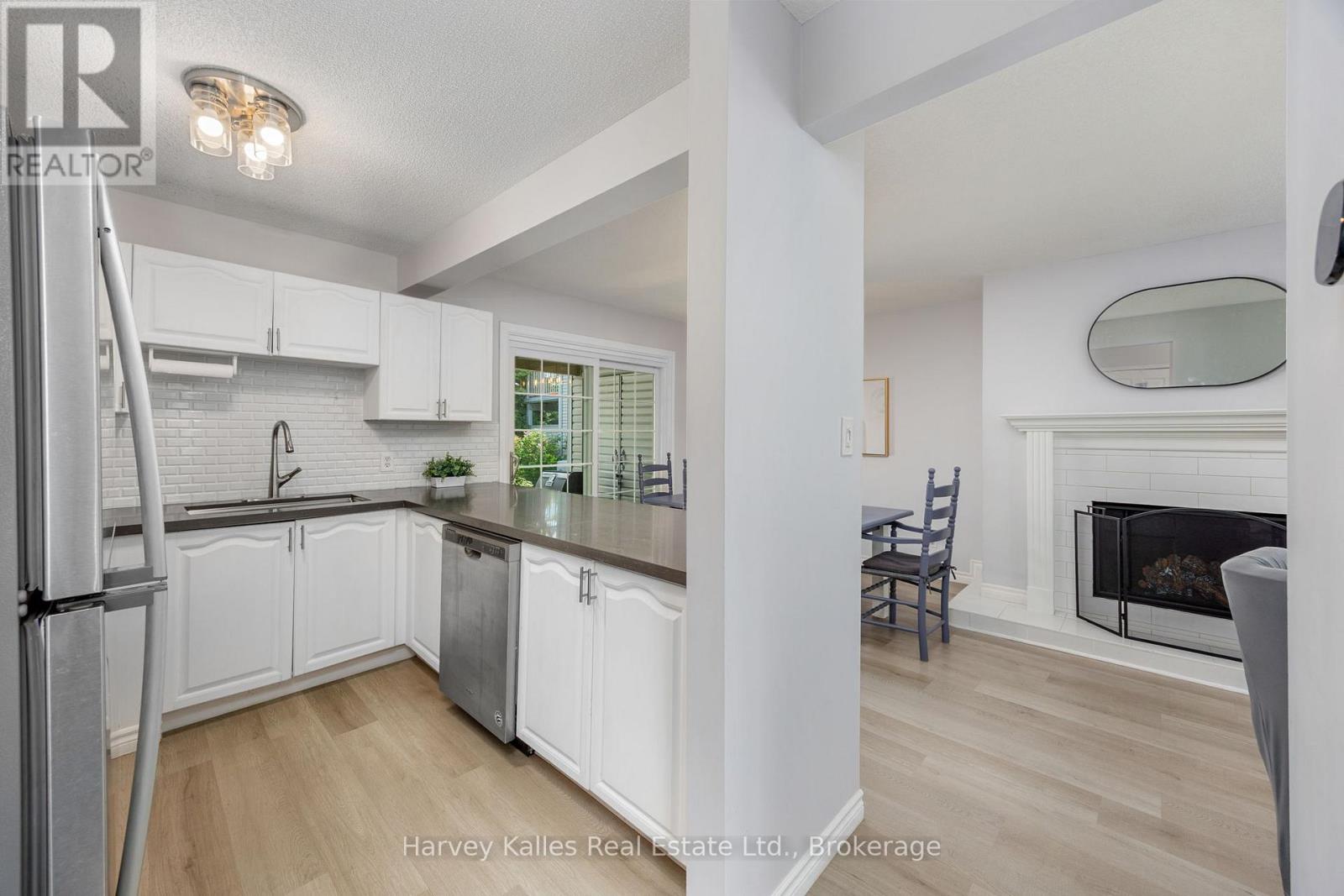 Photo 13 of 37 146 Settlers Way, Blue Mountains ON