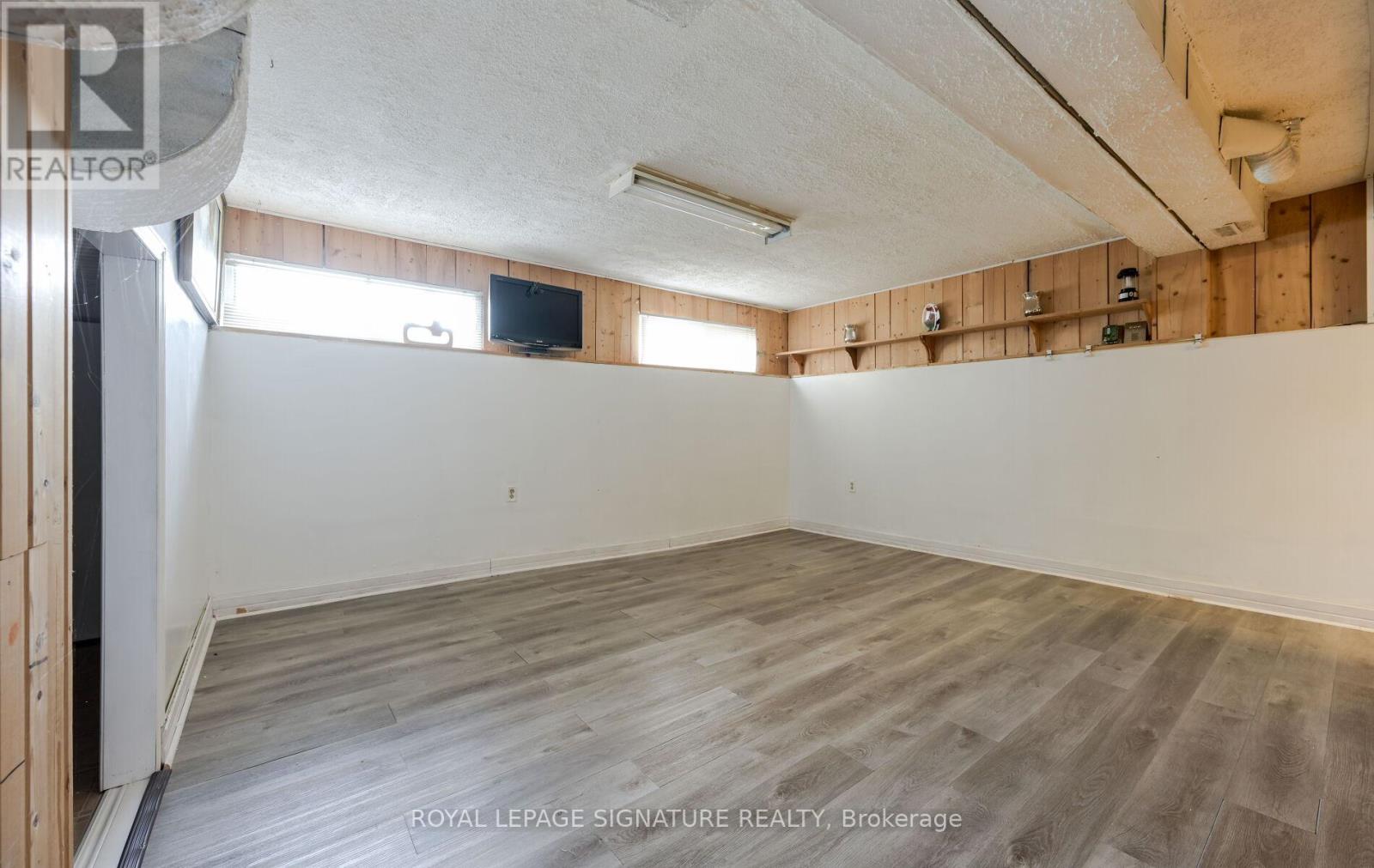 Photo 33 of 10 Heatherside Court, Brampton ON