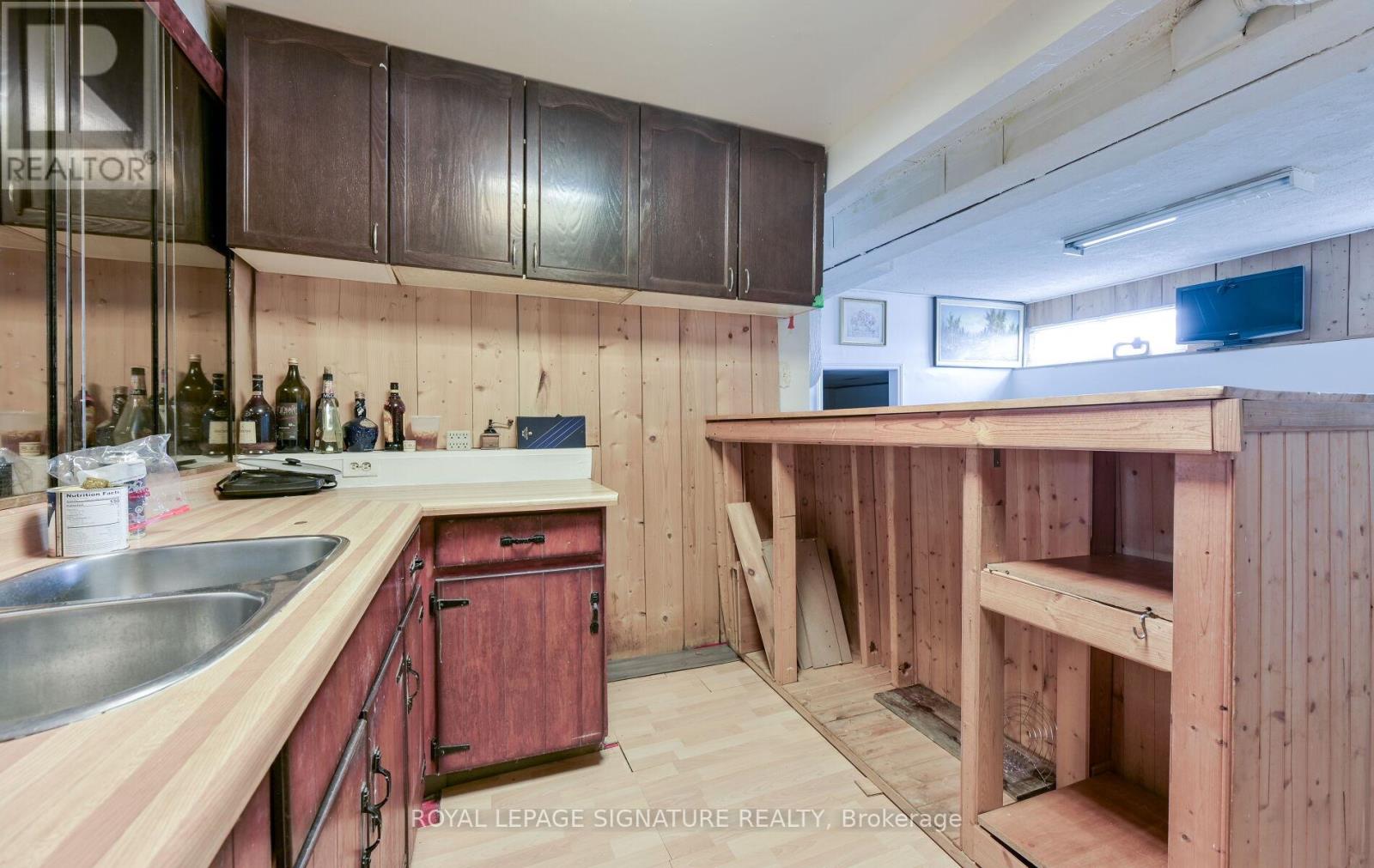 Photo 36 of 10 Heatherside Court, Brampton ON