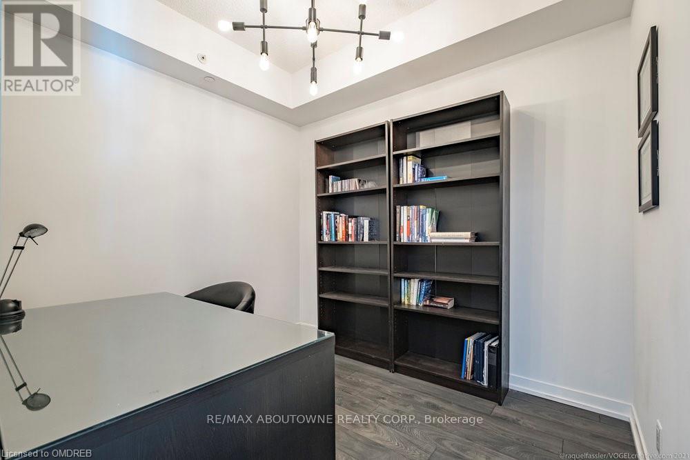 Photo 11 of 211 1284 Guelph Line, Burlington ON