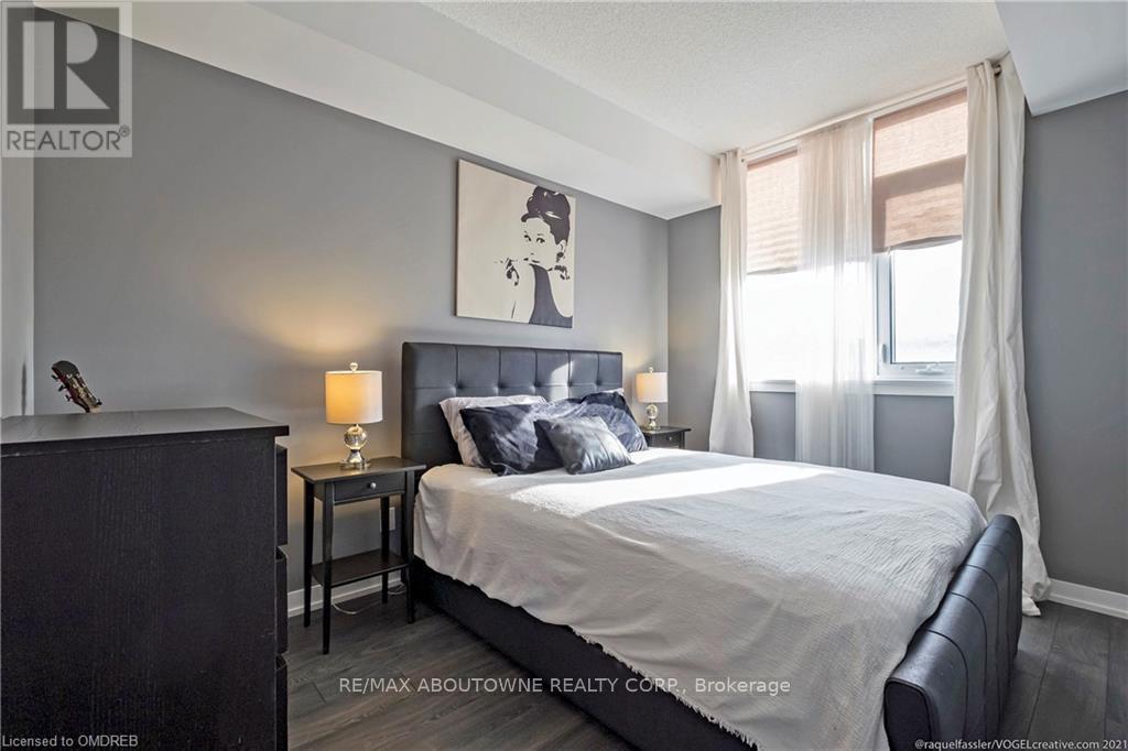 Photo 19 of 211 1284 Guelph Line, Burlington ON