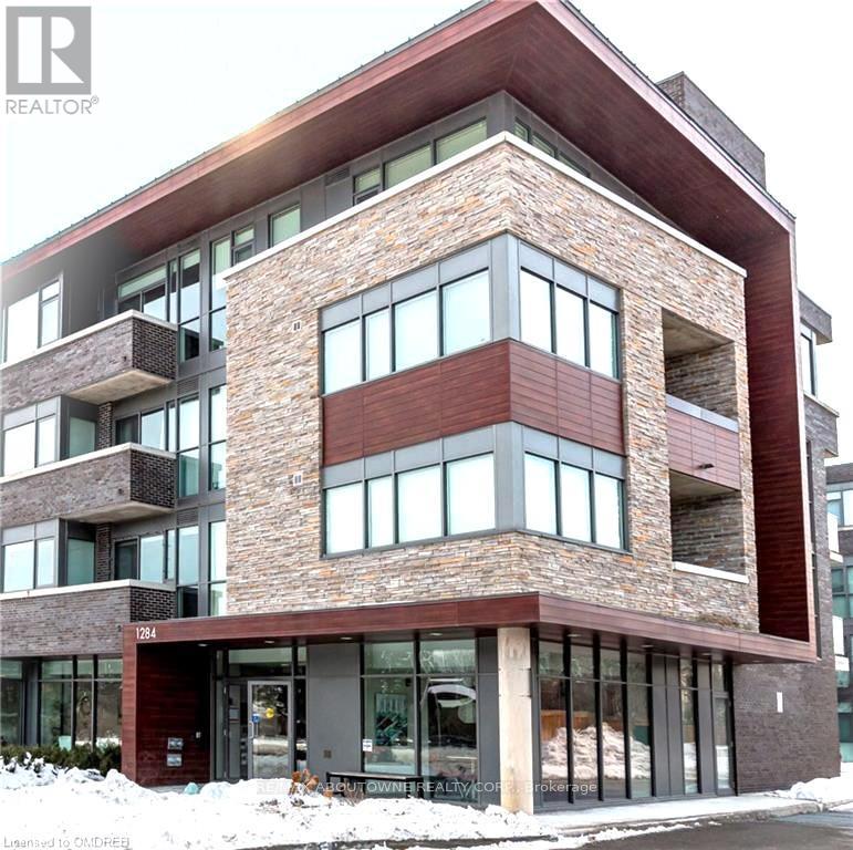 Photo 6 of 211 1284 Guelph Line, Burlington ON