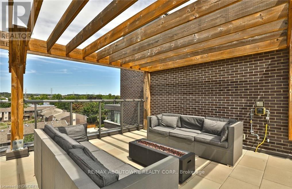 Photo 17 of 211 1284 Guelph Line, Burlington ON