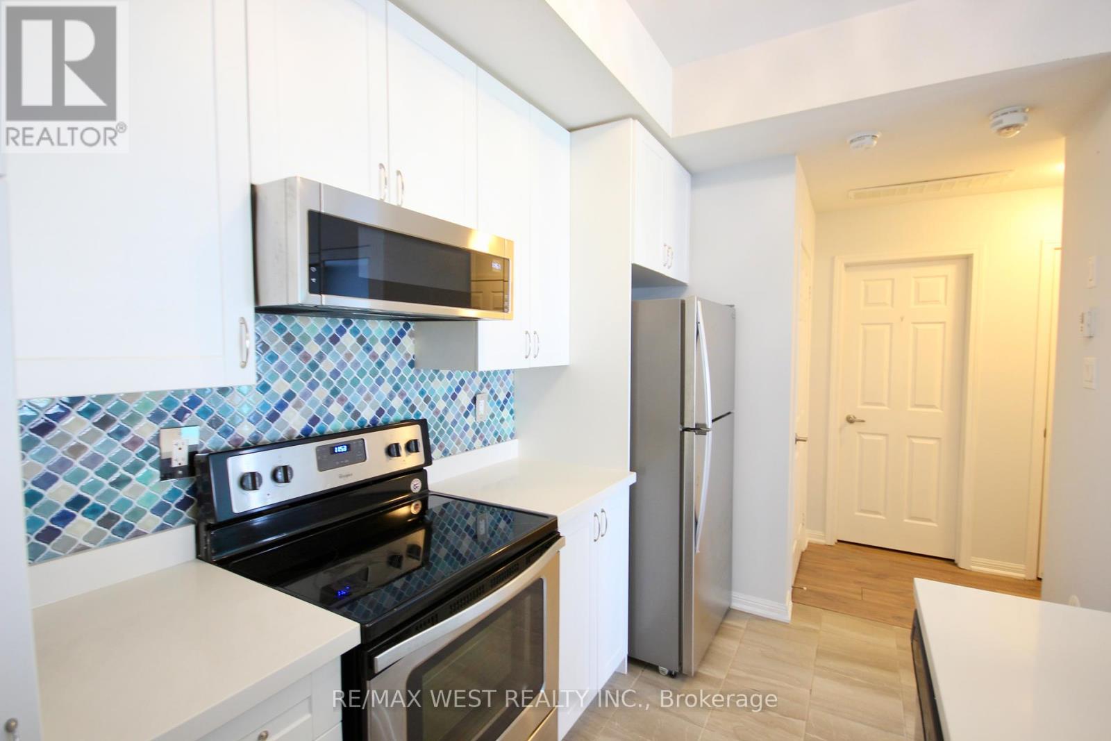 Photo 7 of 273 250 Sunny Meadow Boulevard, Brampton ON