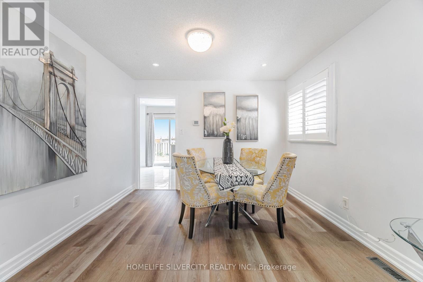 Photo 33 of 190 Major Wm Sharpe Drive, Brampton ON