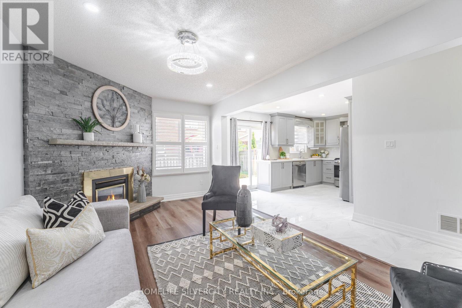 Photo 39 of 190 Major Wm Sharpe Drive, Brampton ON