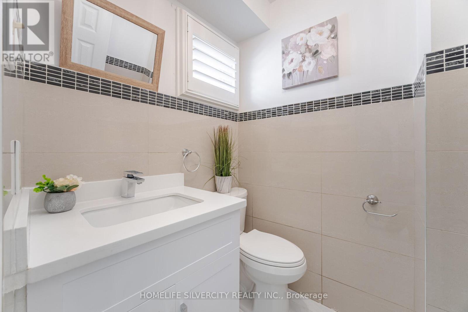 Photo 19 of 190 Major Wm Sharpe Drive, Brampton ON
