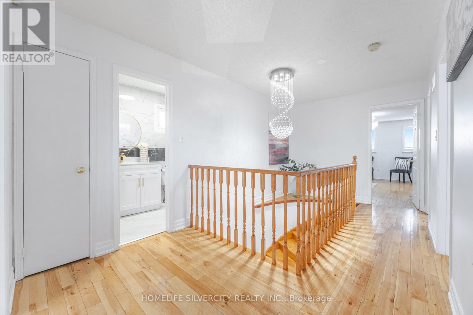 Photo 25 of 190 Major Wm Sharpe Drive, Brampton ON