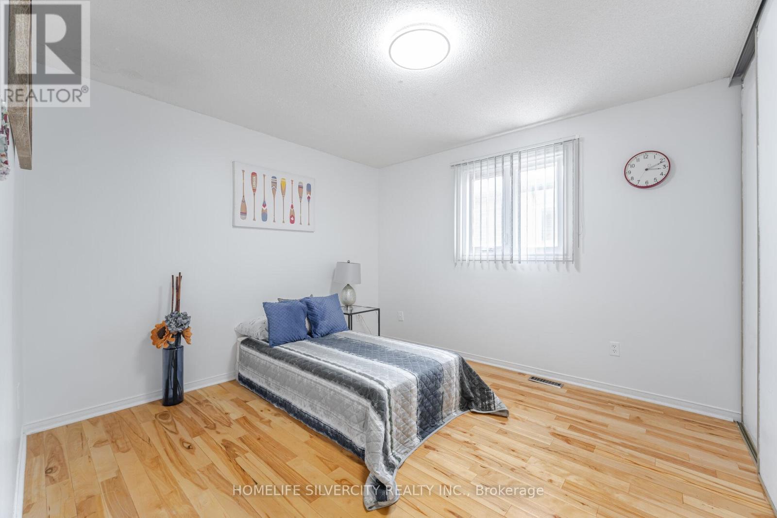 Photo 40 of 190 Major Wm Sharpe Drive, Brampton ON