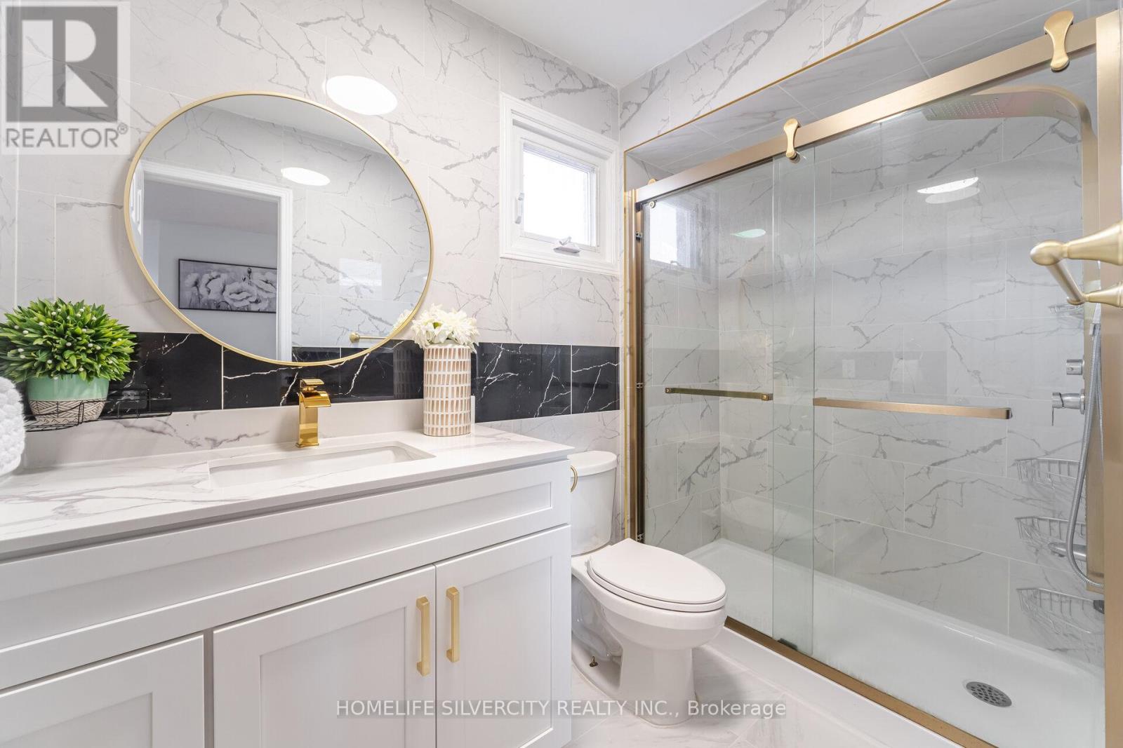 Photo 48 of 190 Major Wm Sharpe Drive, Brampton ON