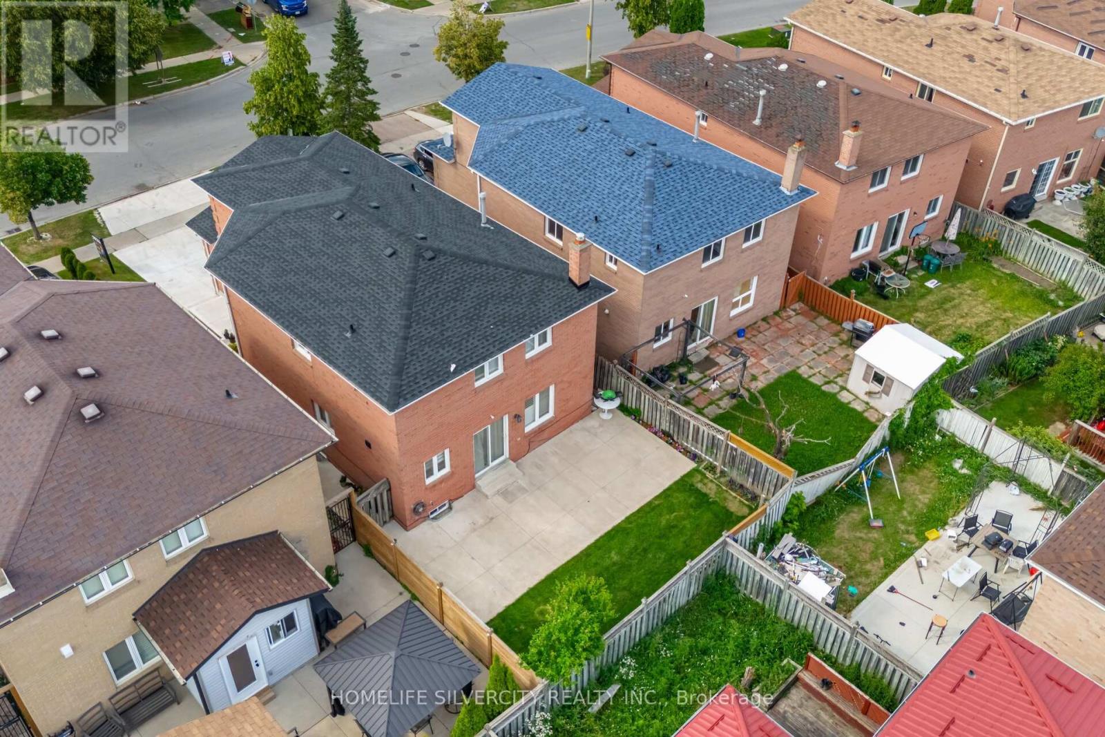 Photo 36 of 190 Major Wm Sharpe Drive, Brampton ON