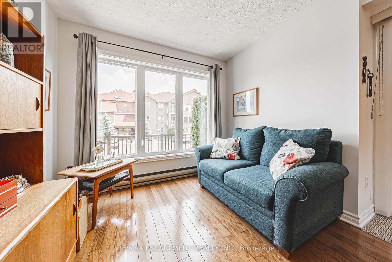 Photo 14 of 6 3050 Pinemeadow Drive, Burlington ON