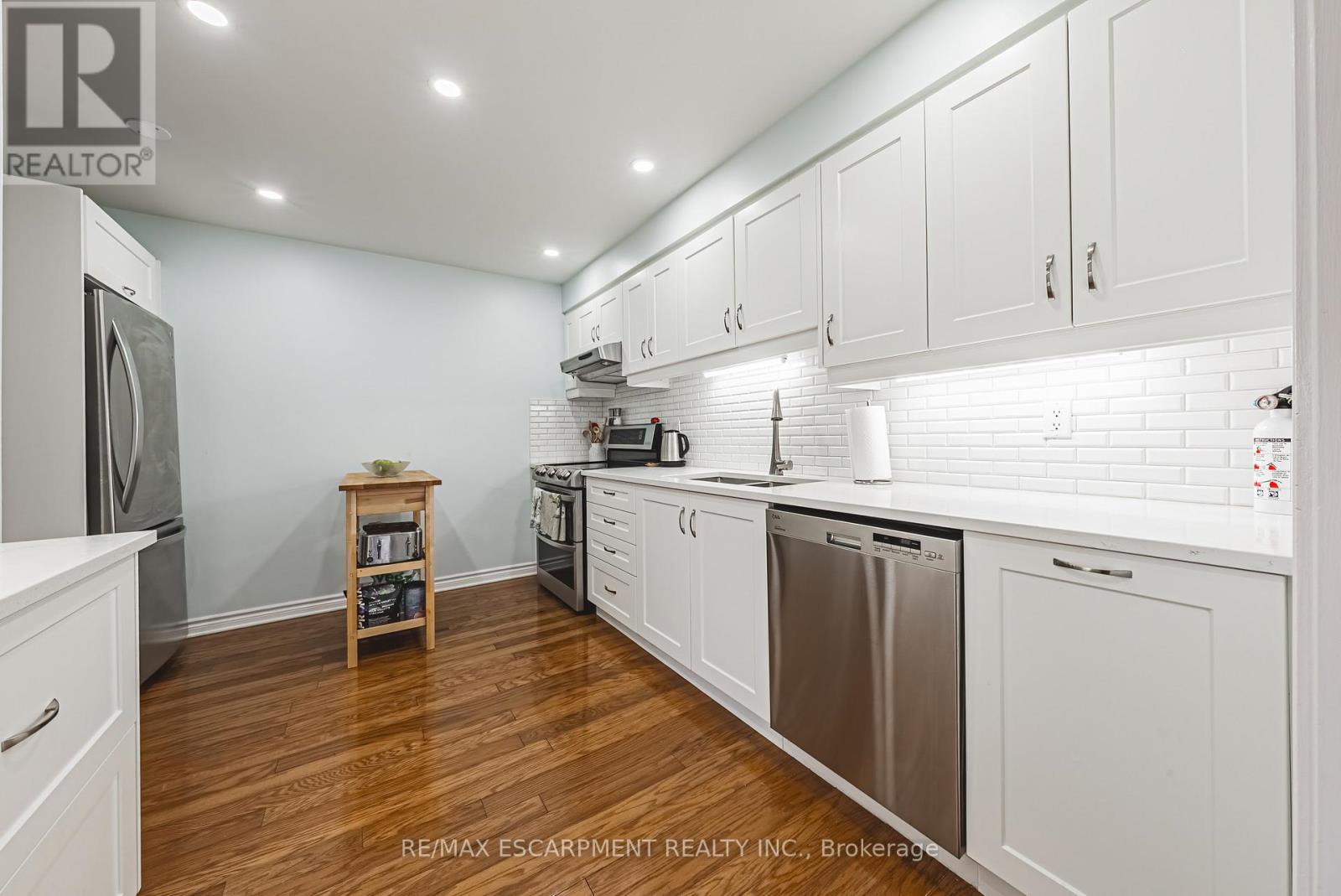 Photo 15 of 6 3050 Pinemeadow Drive, Burlington ON