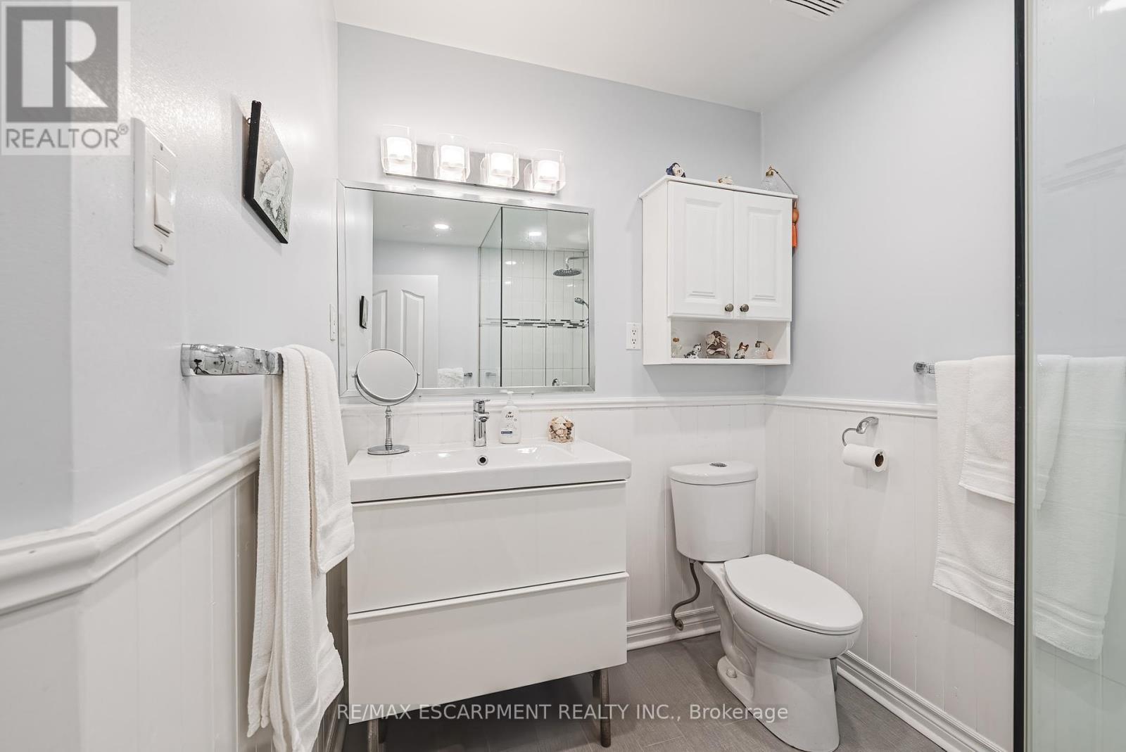 Photo 23 of 6 3050 Pinemeadow Drive, Burlington ON
