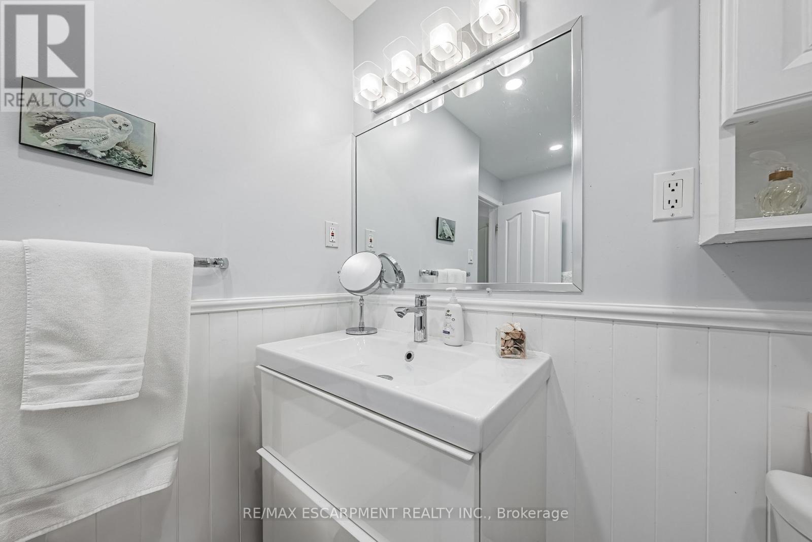 Photo 24 of 6 3050 Pinemeadow Drive, Burlington ON