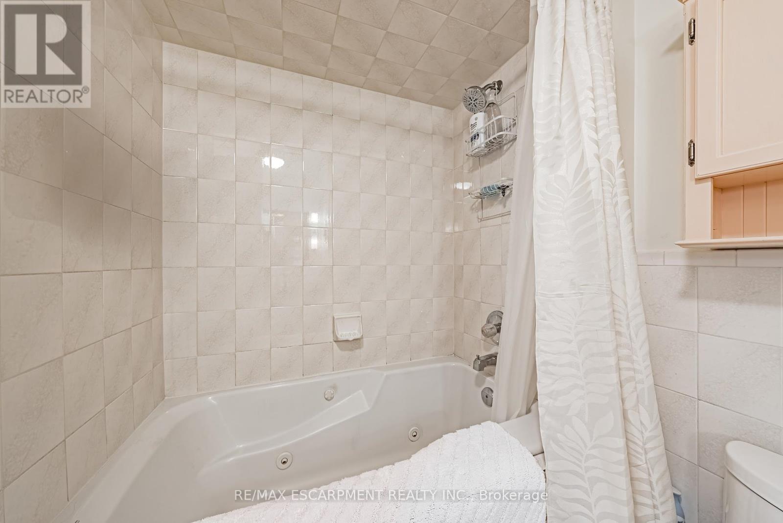 Photo 29 of 6 3050 Pinemeadow Drive, Burlington ON
