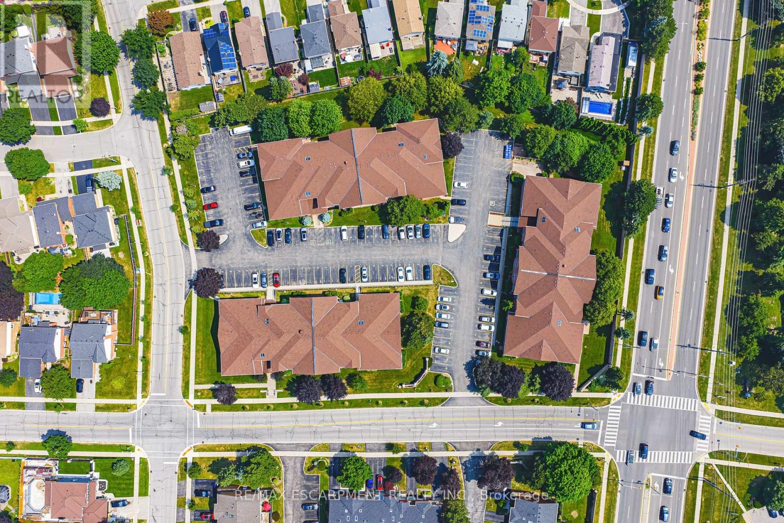 Photo 35 of 6 3050 Pinemeadow Drive, Burlington ON
