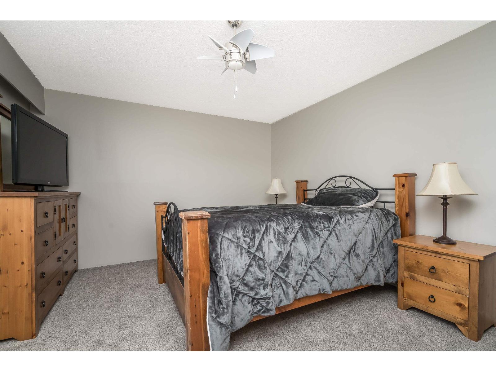 Photo 26 of 19934 45 A Avenue, Langley BC