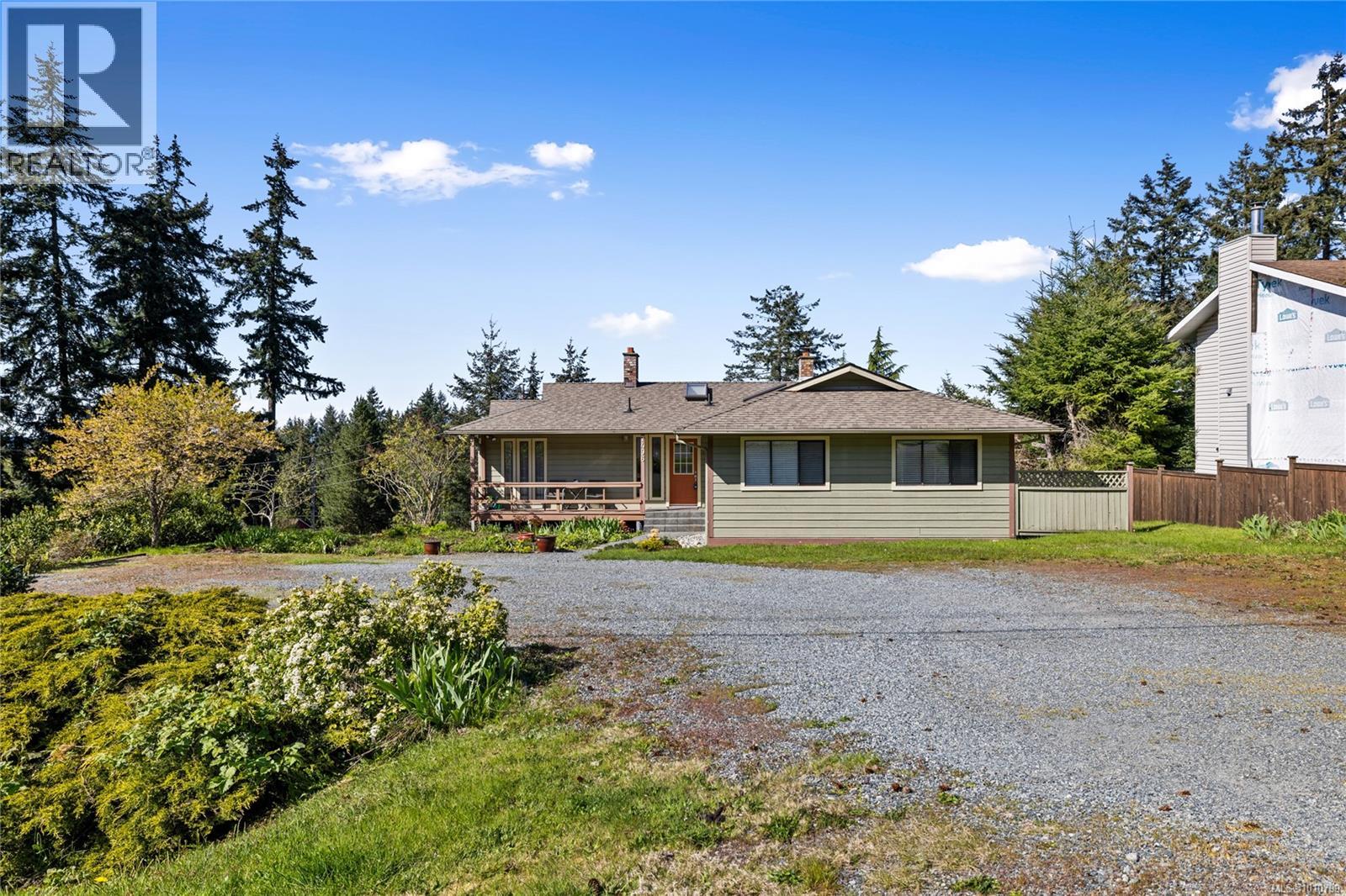 Photo 38 of 7496 Clark Cres, Lantzville BC