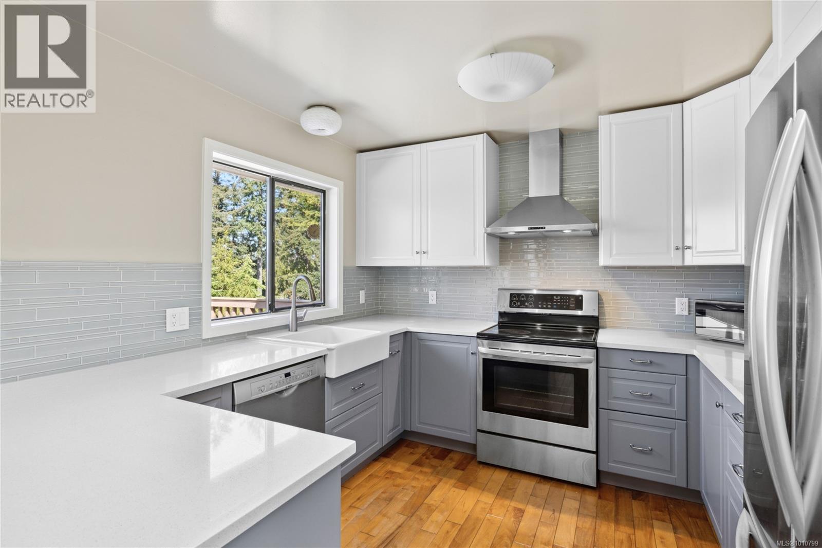 Photo 48 of 7496 Clark Cres, Lantzville BC