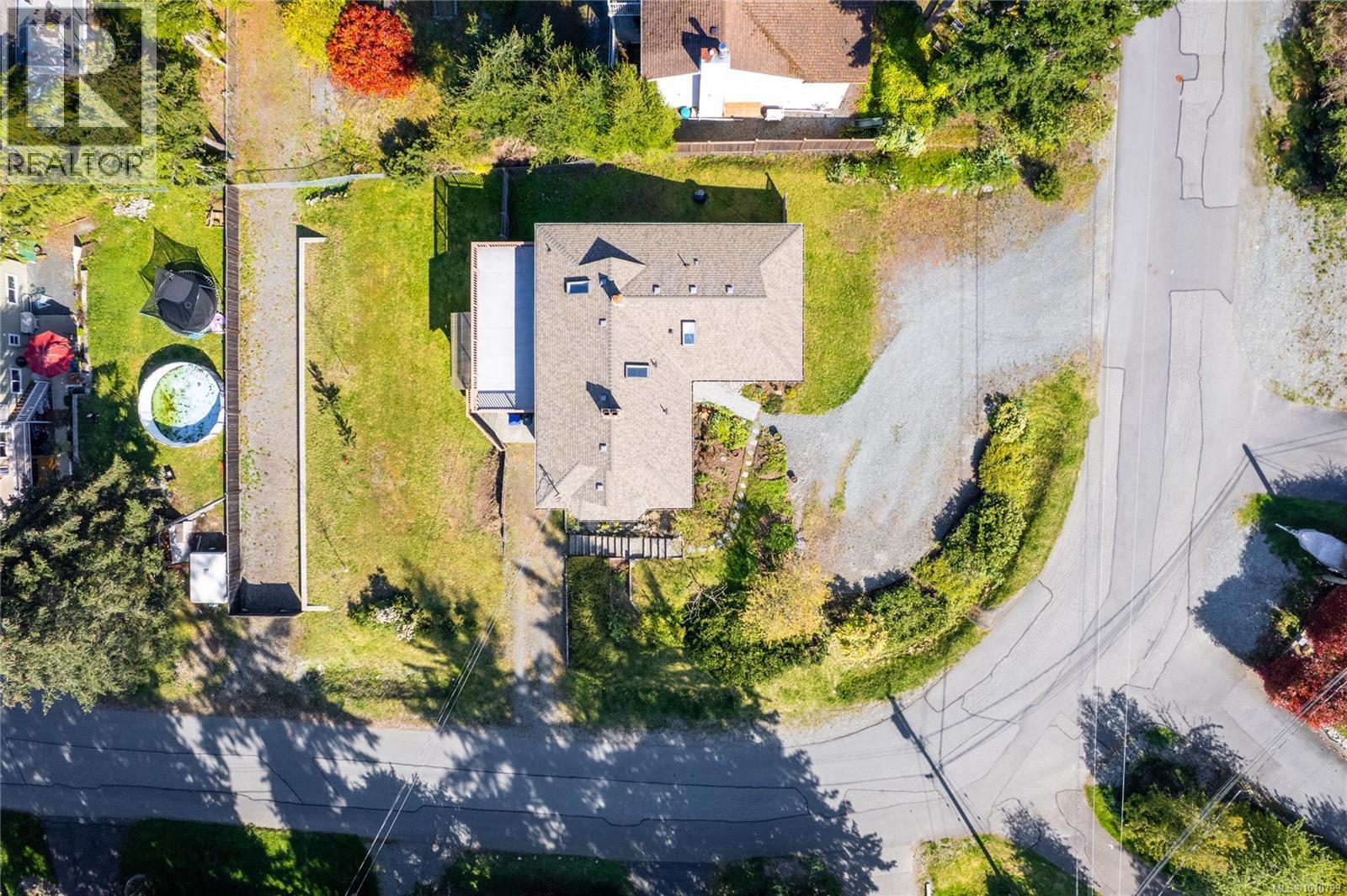 Photo 30 of 7496 Clark Cres, Lantzville BC