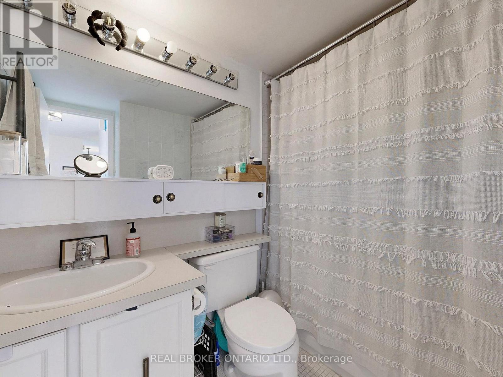 Photo 16 of 906 1338 York Mills Road, Toronto ON