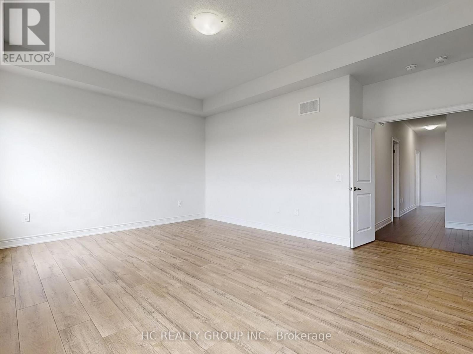 Photo 15 of 2941 Grindstone Crescent, Pickering ON