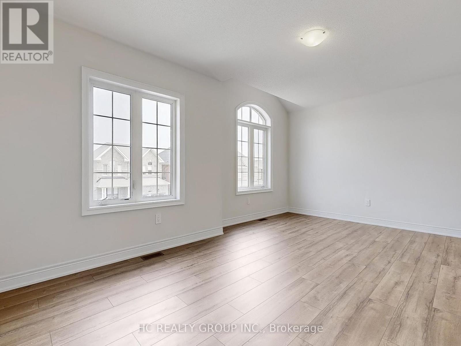 Photo 23 of 2941 Grindstone Crescent, Pickering ON