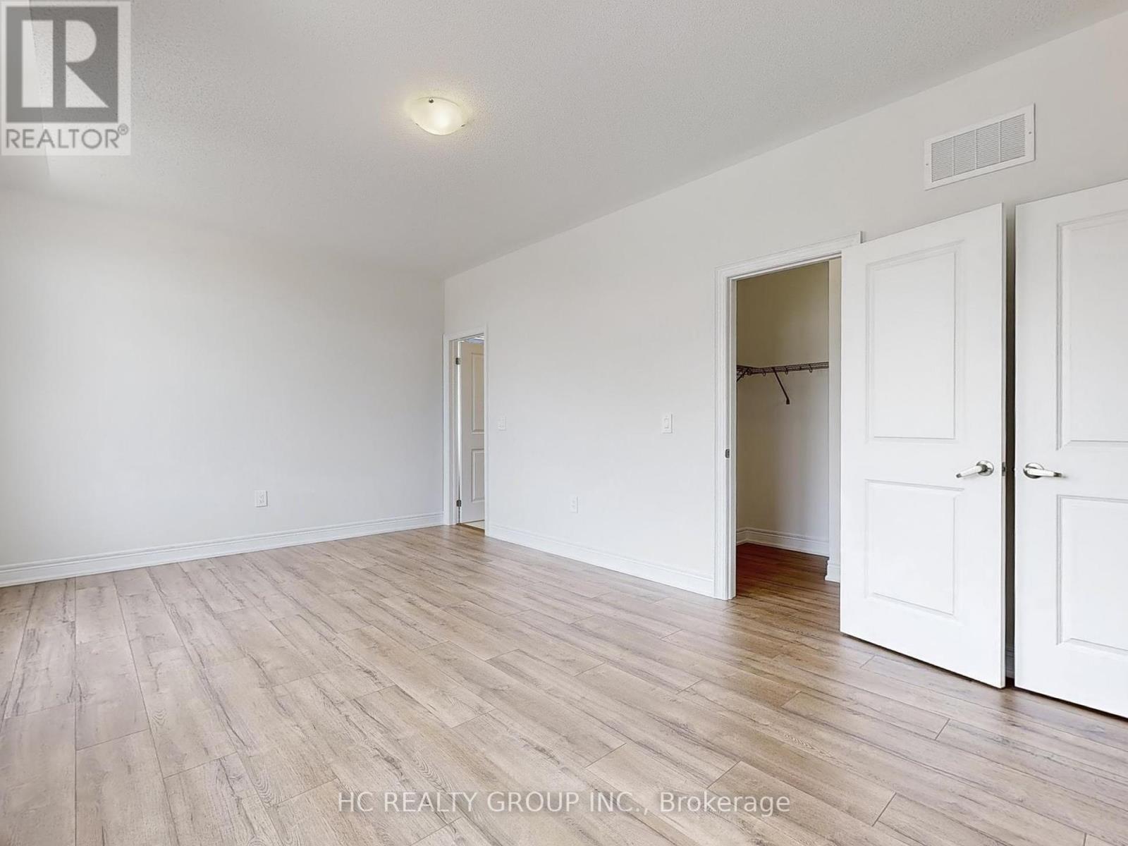Photo 27 of 2941 Grindstone Crescent, Pickering ON