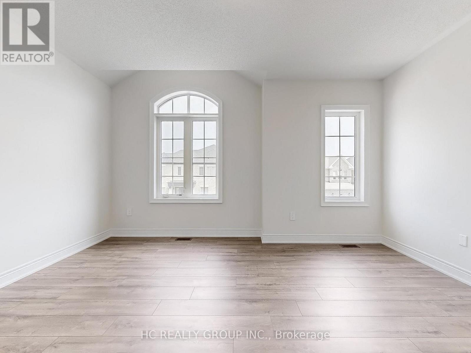 Photo 29 of 2941 Grindstone Crescent, Pickering ON