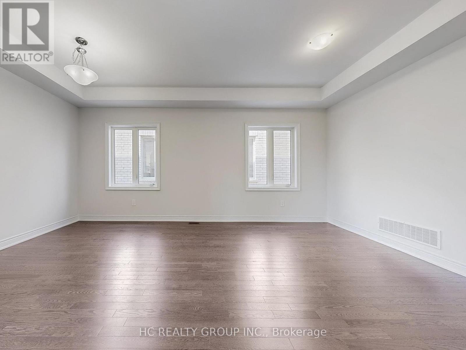 Photo 5 of 2941 Grindstone Crescent, Pickering ON