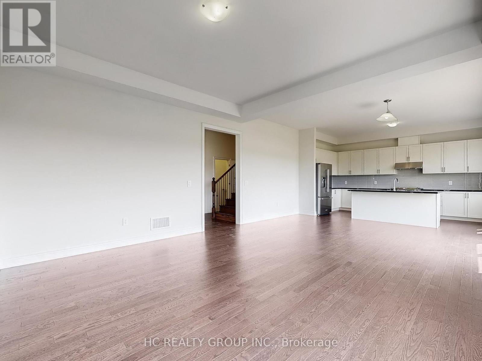 Photo 8 of 2941 Grindstone Crescent, Pickering ON