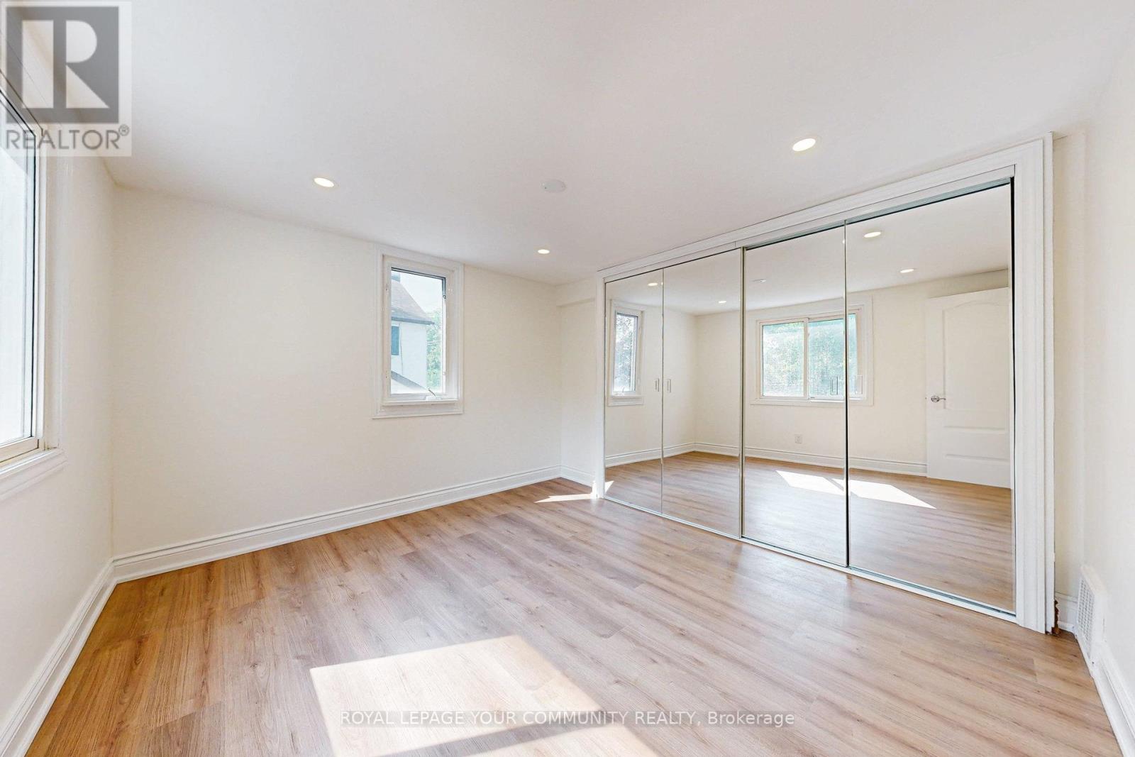 Photo 18 of 83 Lundys Lane, Newmarket ON