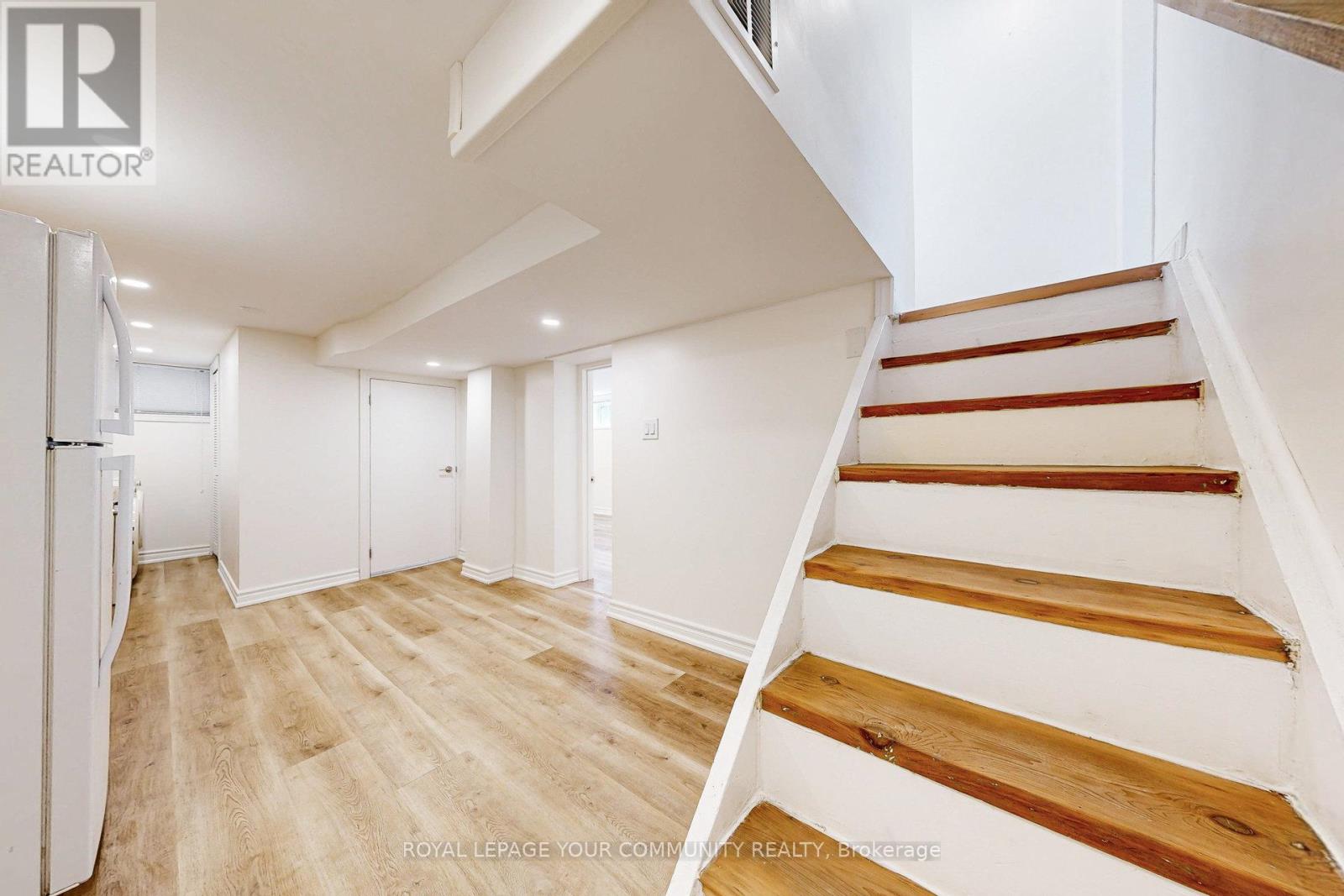Photo 30 of 83 Lundys Lane, Newmarket ON
