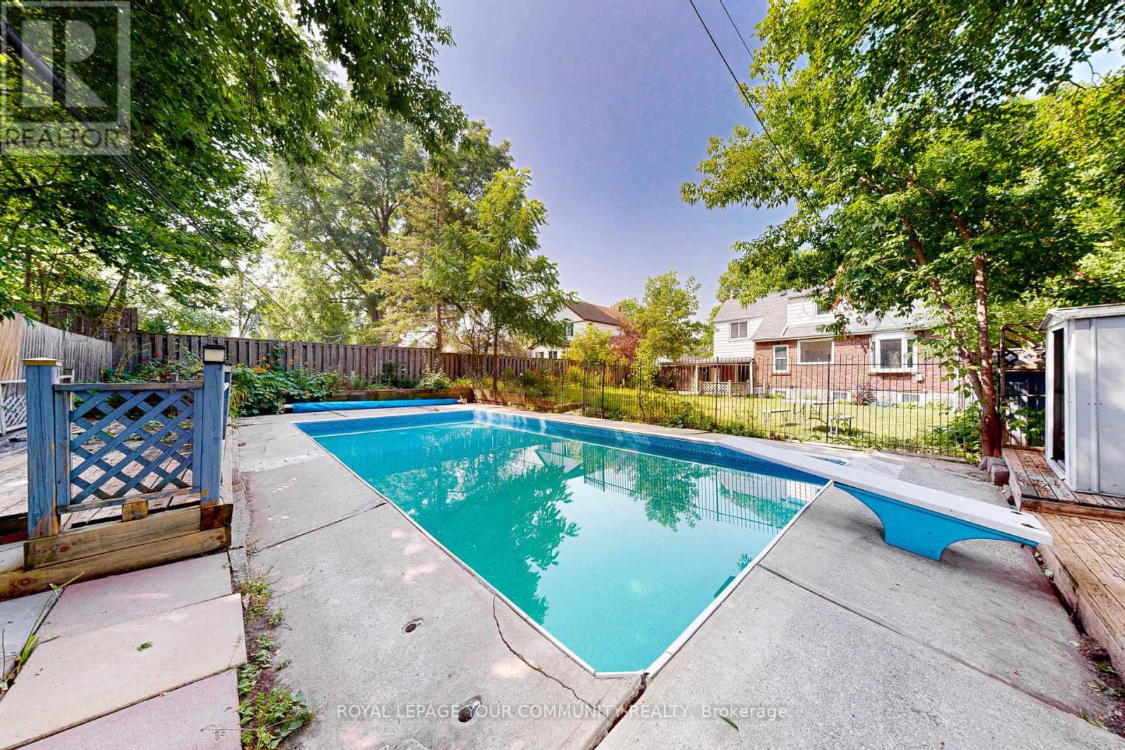 Photo 44 of 83 Lundys Lane, Newmarket ON