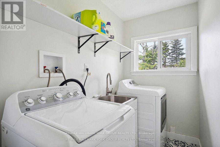 Photo 25 of 42 Lighthouse Crescent, Tay ON