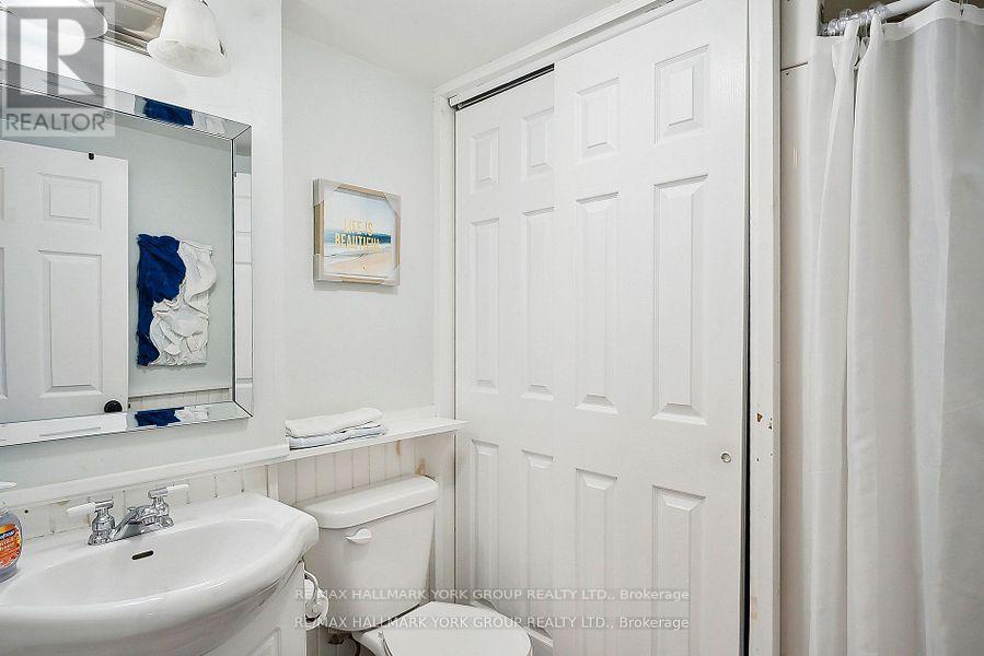 Photo 8 of 42 Lighthouse Crescent, Tay ON