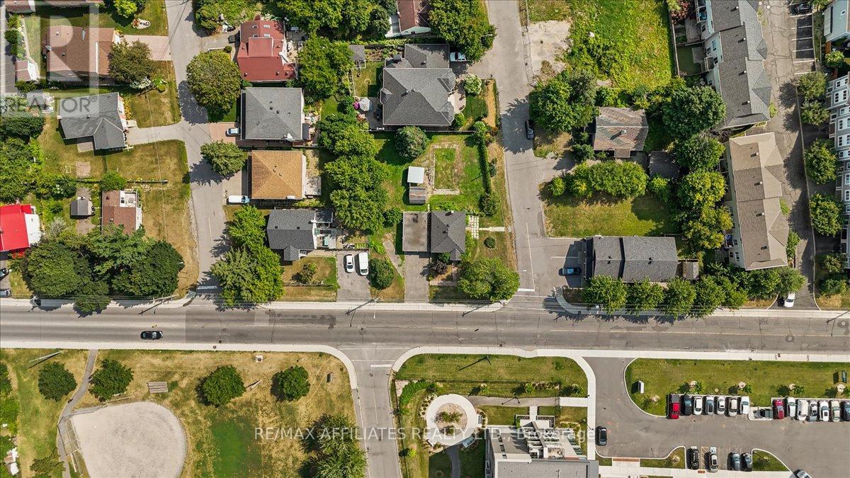 Photo 6 of 1133 Snow Street, Ottawa ON