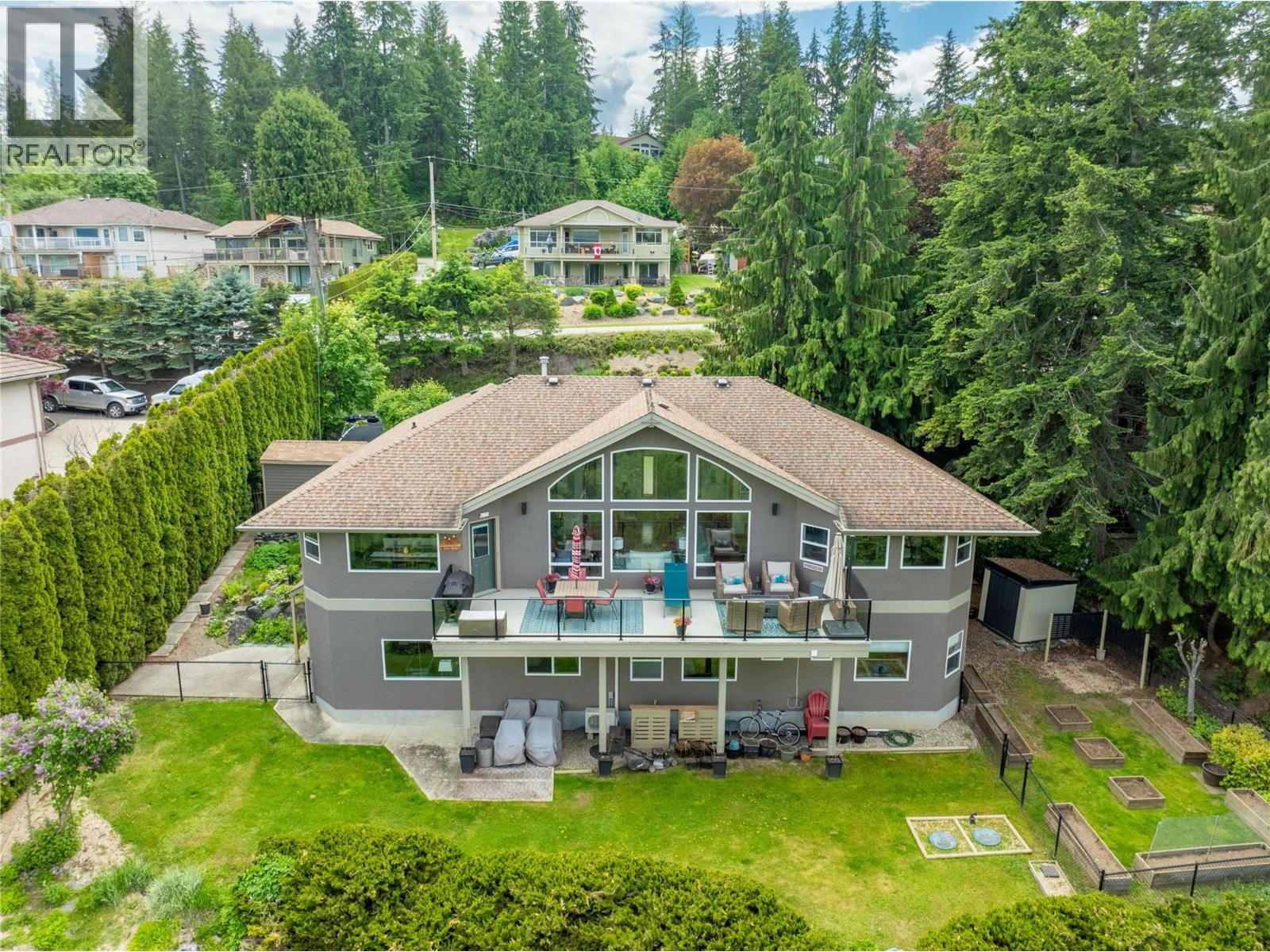Photo 66 of 2273 Lakeview Drive, Sorrento BC