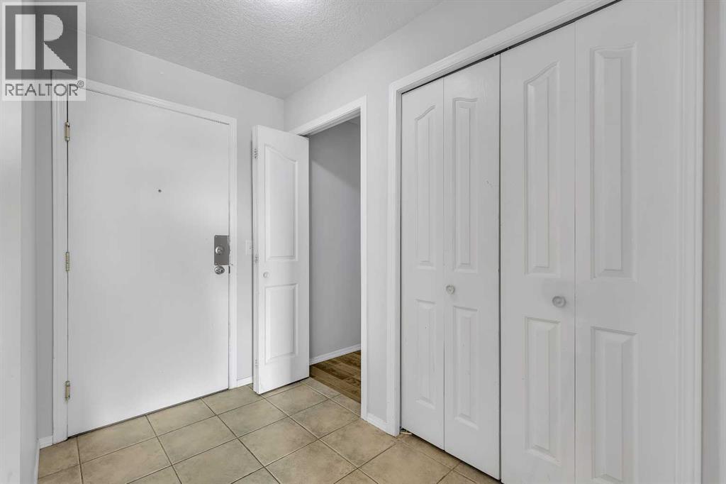 Photo 11 of 6307 304 Mackenzie Way Sw, Airdrie AB