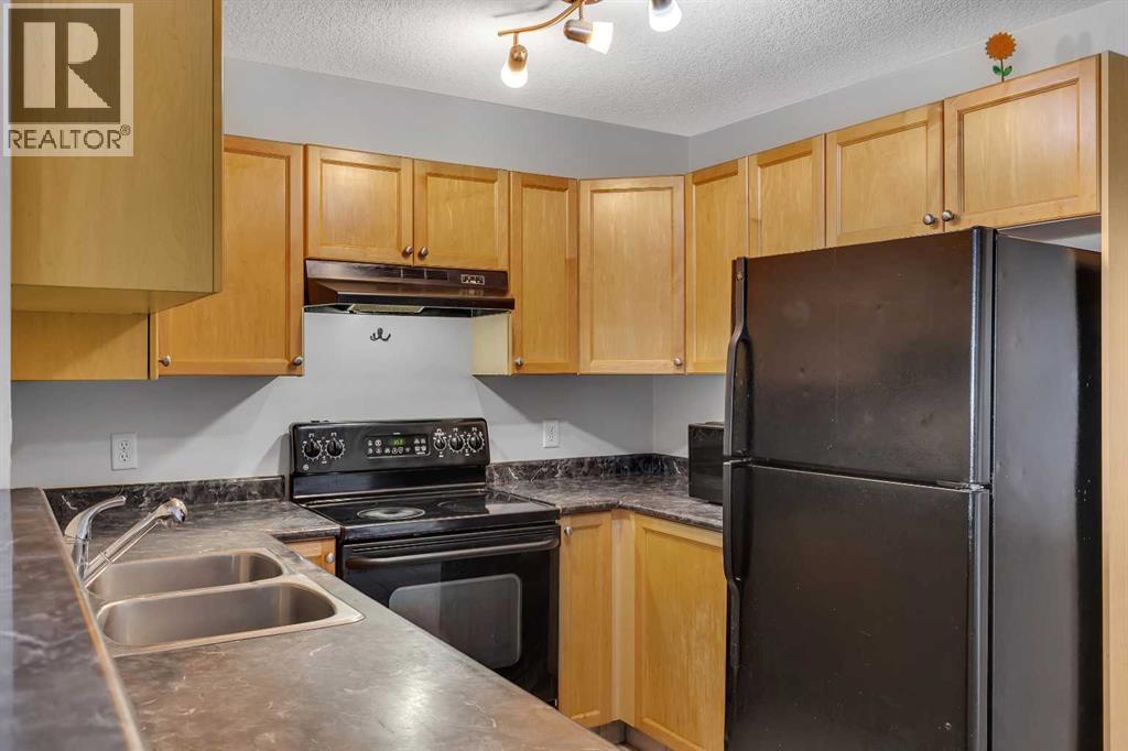 Photo 13 of 6307 304 Mackenzie Way Sw, Airdrie AB