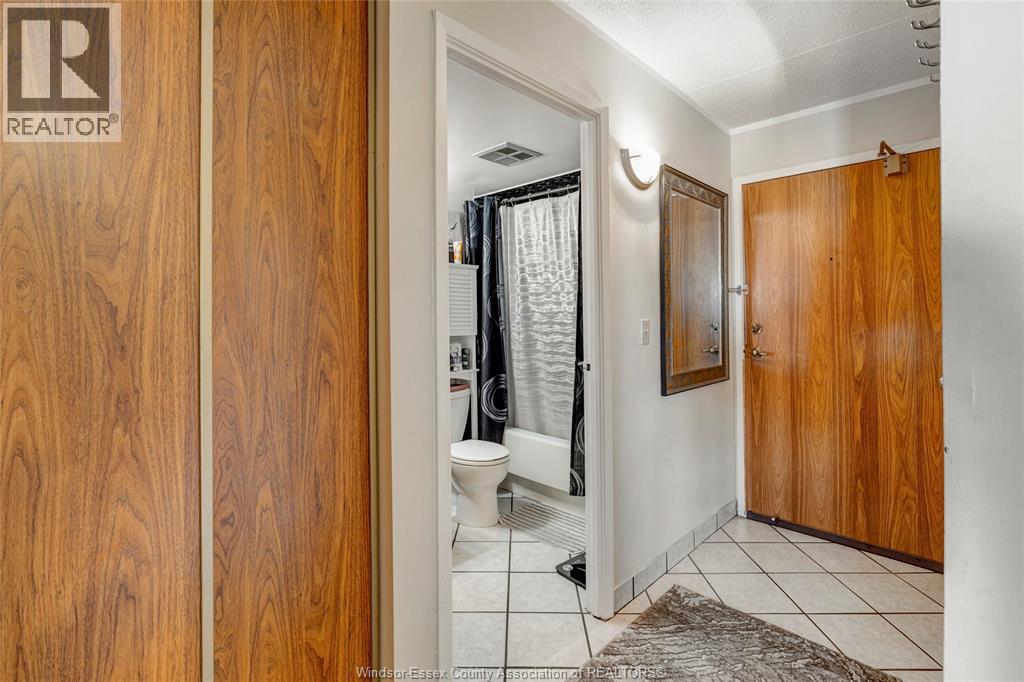 Photo 5 of 150 Park Unit 1803, Windsor ON