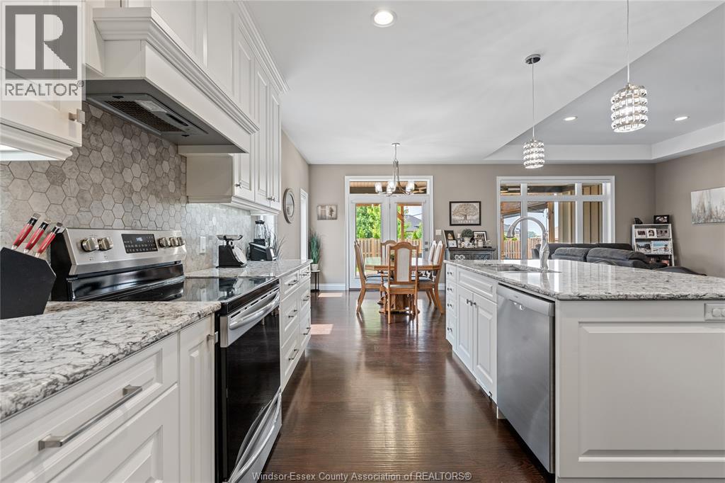 Photo 31 of 24 Peachtree Lane, Chatham ON