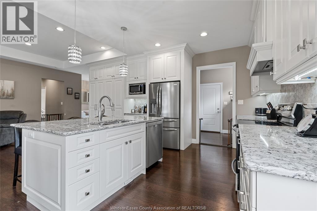 Photo 10 of 24 Peachtree Lane, Chatham ON