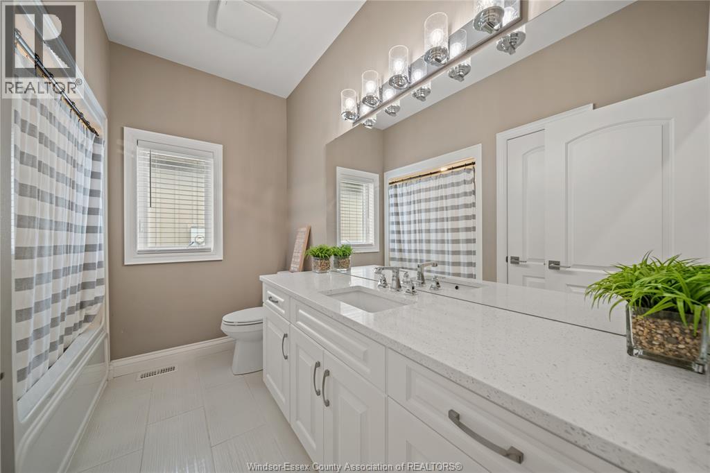 Photo 38 of 24 Peachtree Lane, Chatham ON