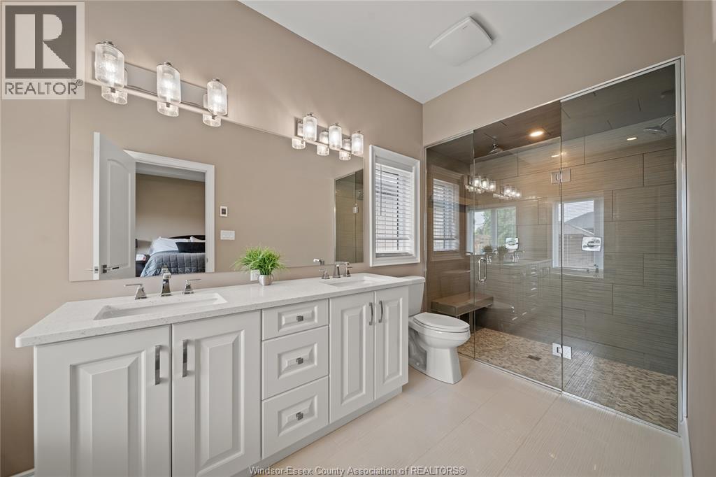 Photo 40 of 24 Peachtree Lane, Chatham ON